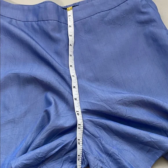 Banana Republic silk blend Light Blue Women's Shorts size 8 - Picture 7 of 10